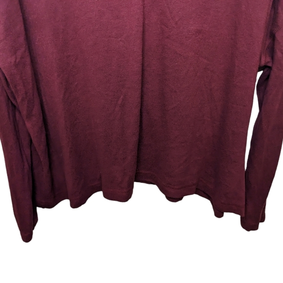 Old Navy Wine Red V-Neck Long Sleeve Plush Top Size XL 🍷✨ - Picture 6 of 10